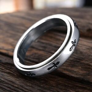 (S7) 4MM Stainless Steel Cross Pattern Fidigit Spinner Ring Size 7